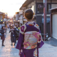 Kimono culture guides, rental tips, and style advice for Kyoto travelers
